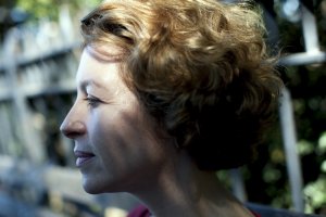 ct-prj-0915-affairs-of-others-amy-grace-lloyd03