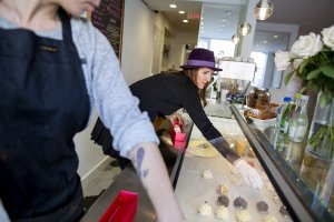 Burner-caprices_Harkin12