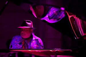 Charlemagne_Harkin03