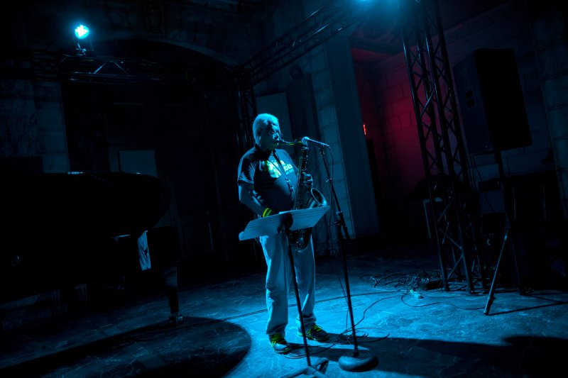 Charlemagne_Harkin07