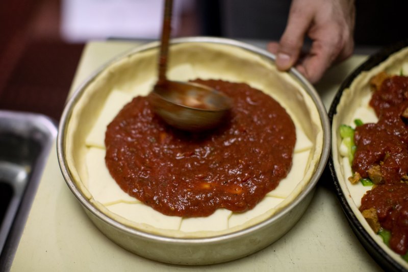 ct-dining-0306-pizza-deep-dish-NY12