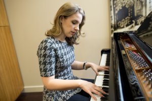 ct-ent-0107-jessie-mueller-carole-king06