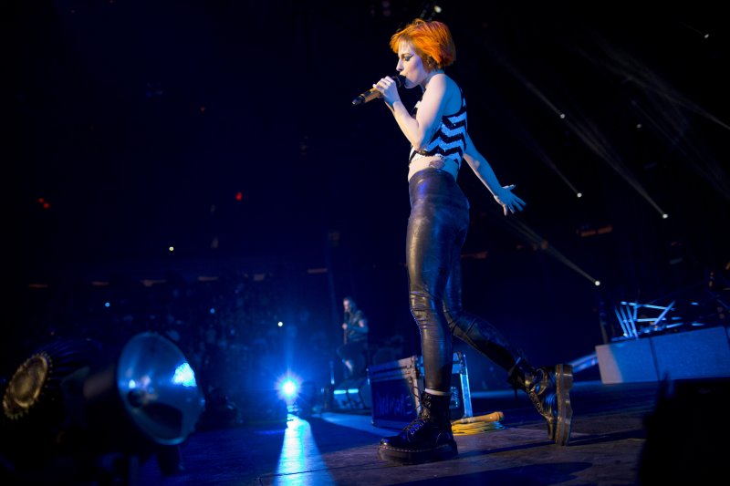 PARAMORE_Harkin04